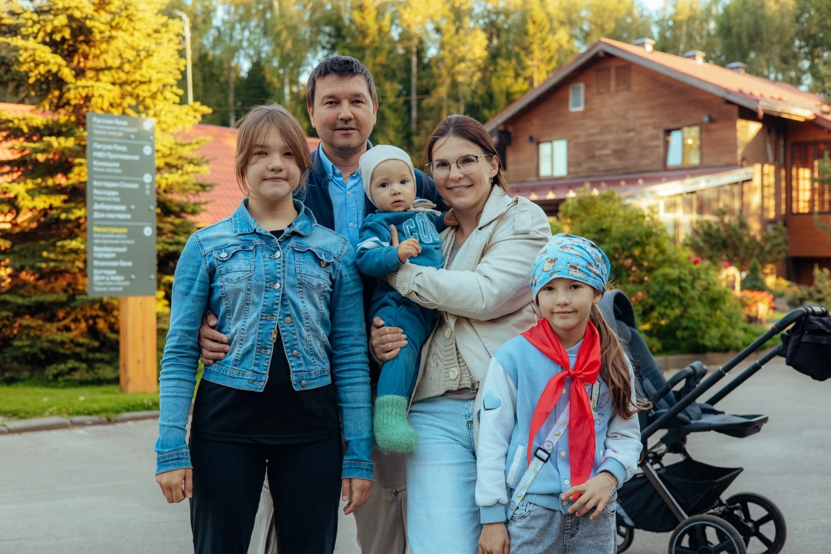 Семья с детьми на осенних каникулах в «Лагуне Юг»